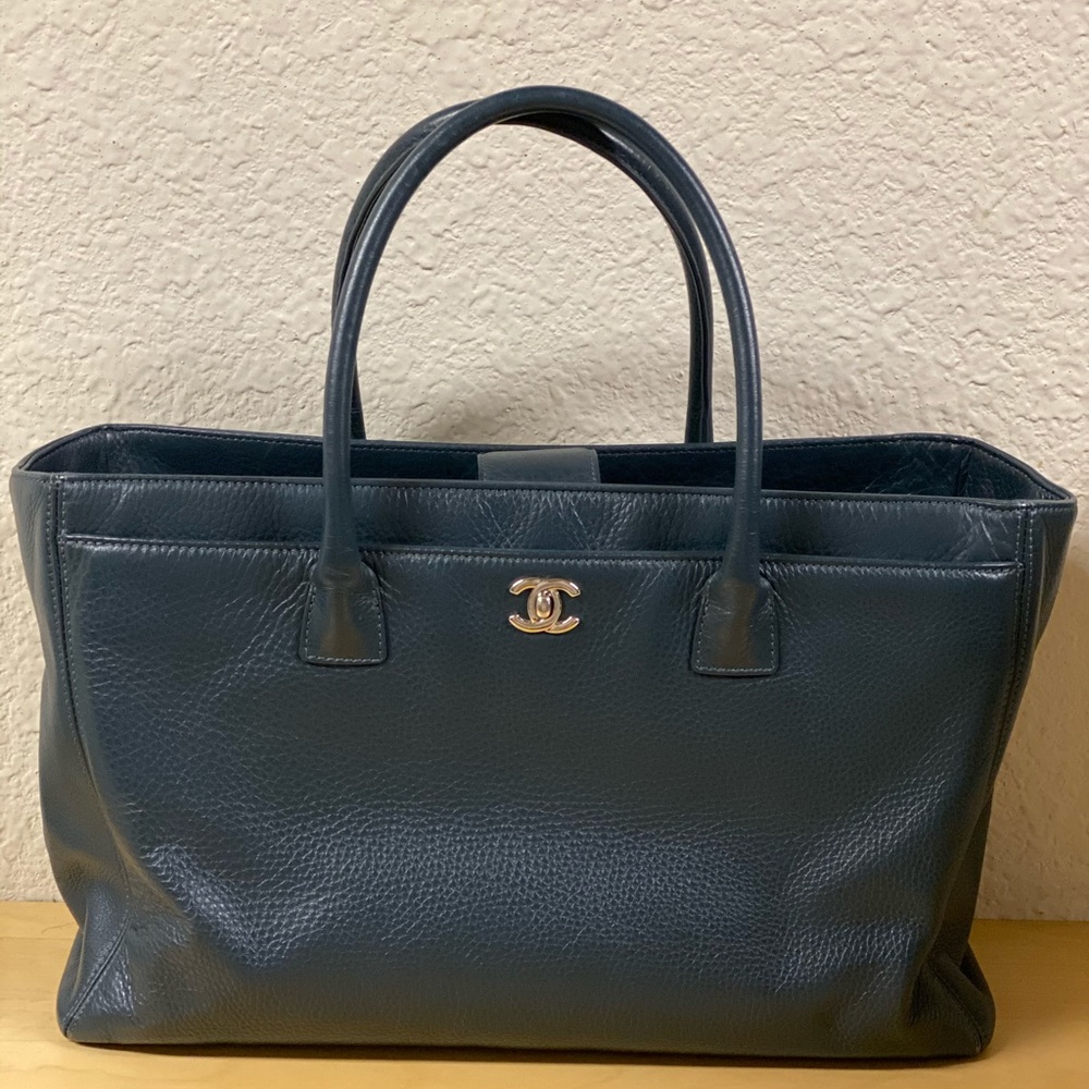 Chanel Executive Cerf Tote